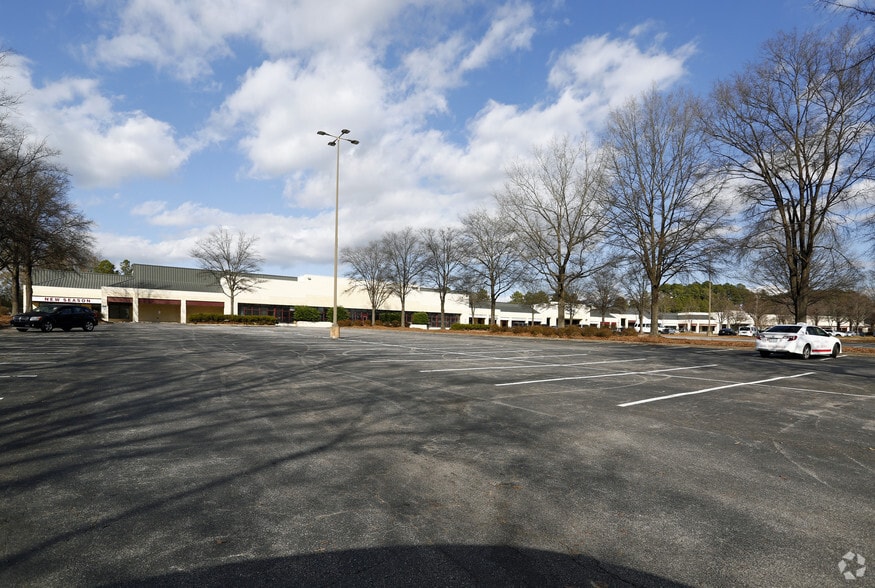 More Photos Of 3911-3943 New Bern Ave, Raleigh Freestanding For Sale