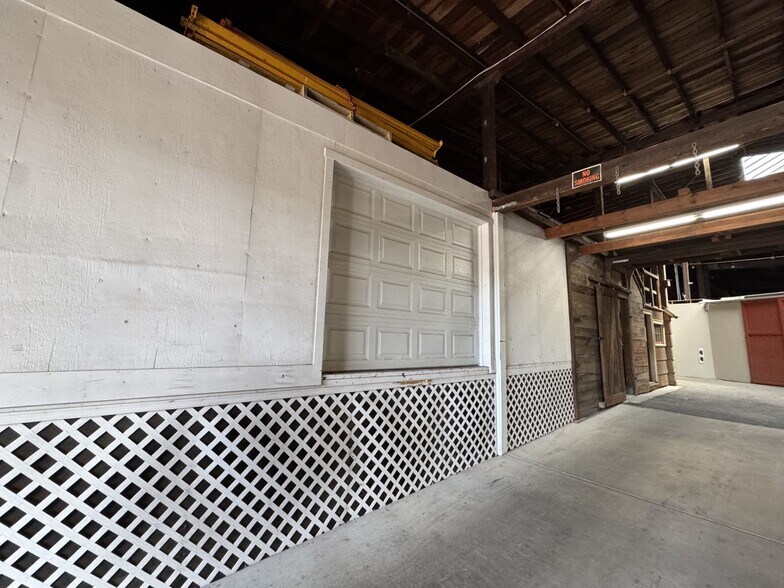 More Photos Of 1625 Washington St, Oregon City Flex For Sale