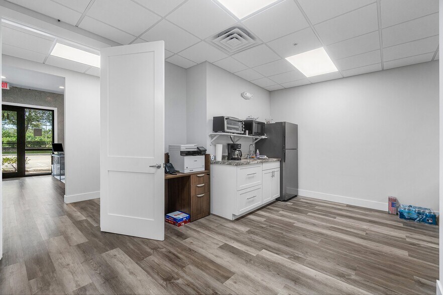 More Photos Of 9100 Belvedere Rd, Royal Palm Beach Loft Creative Space For Sale