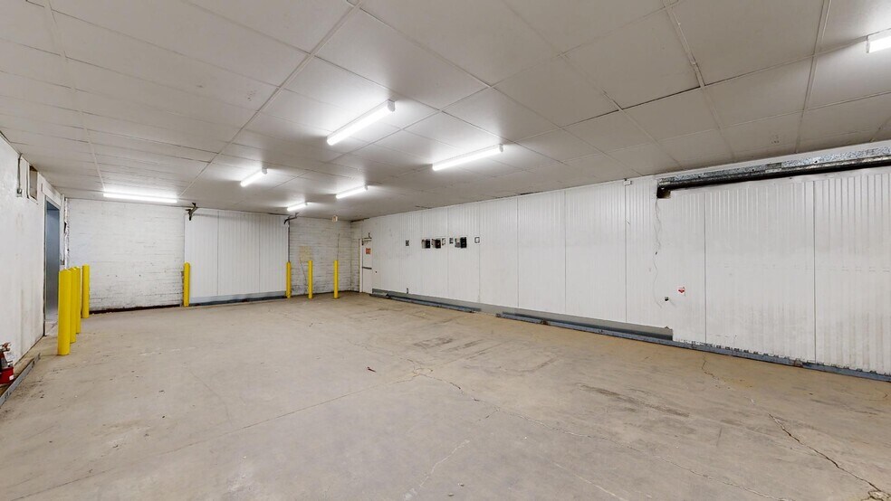More Photos Of 2423 E University Dr, Phoenix Refrigeration Cold Storage For Sale