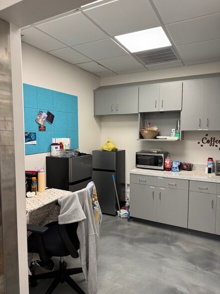 More Photos Of 1536 S Pine Ave, Ocala Fast Food For Lease