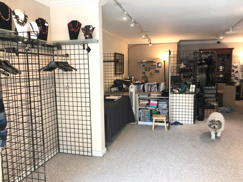 More Photos Of 2066 4th St, San Rafael Storefront Retail Office For Lease