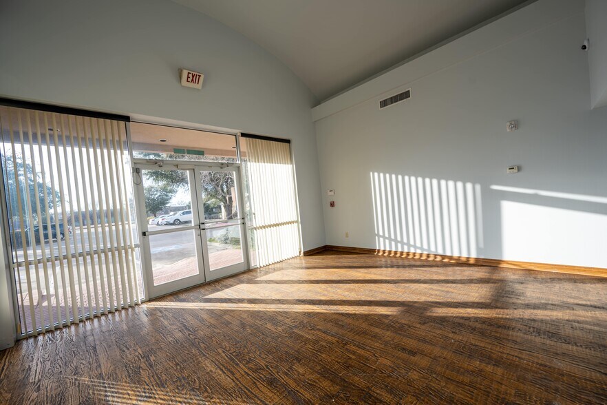 More Photos Of 2225 Avenue J, Arlington Office For Sale