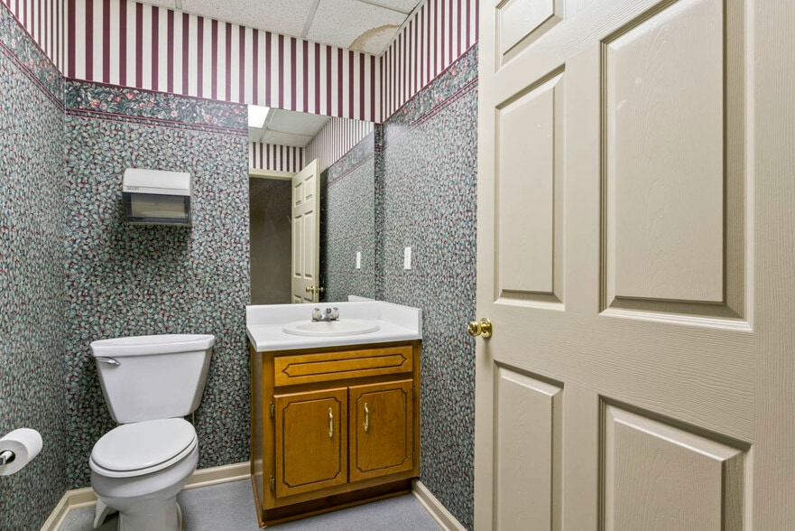 More Photos Of 4062 N Henry Blvd, Stockbridge Freestanding For Sale