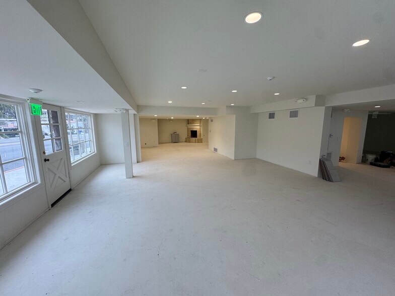 More Photos Of 2007 S Coast Hwy, Laguna Beach Storefront Retail Residential For Lease