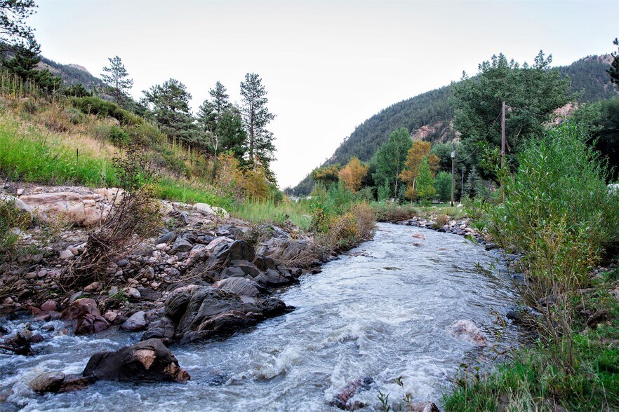 More Photos Of 1607-9 US Highway 34, Drake Trailer Camper Park For Sale