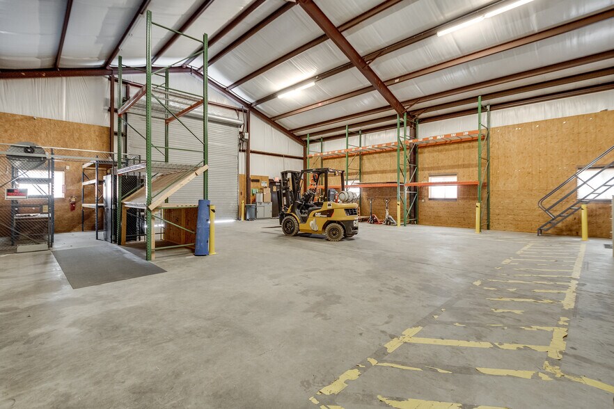 More Photos Of 4295 Brogdon Exchange, Suwanee Warehouse For Sale