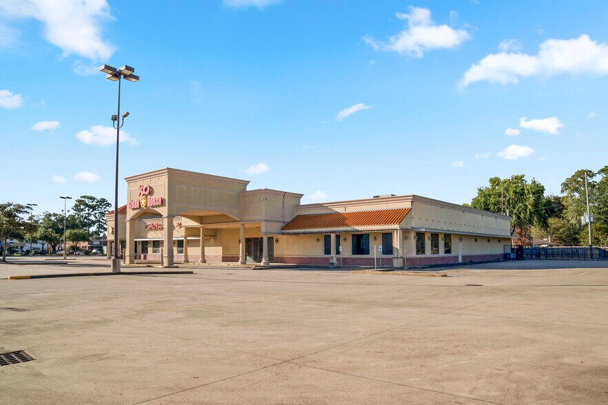 More Photos Of 5421 Fm-1960 Rd E, Humble Restaurant For Sale