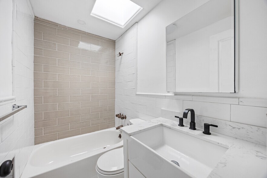 More Photos Of 411 Union St, Brooklyn Apartments For Sale