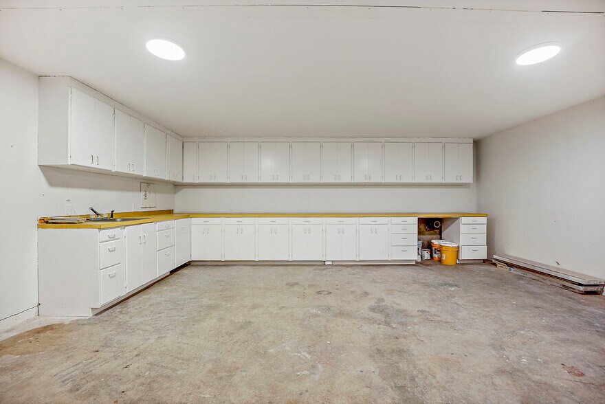 More Photos Of 1415 2nd St SE, Puyallup Assisted Living For Sale