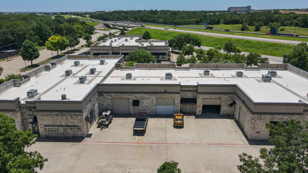 More Photos Of 2384 North Highway 287, Mansfield Office For Lease