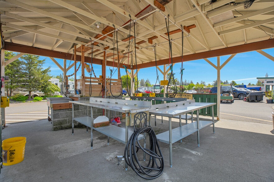 More Photos Of 1140 NW Warrenton Dr, Warrenton Trailer Camper Park For Sale