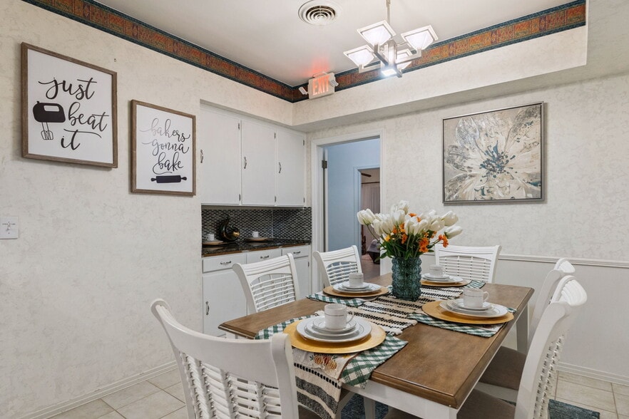 More Photos Of 27 S Center St, Eustis Assisted Living For Sale