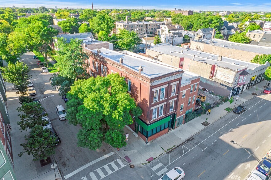 More Photos Of 3501 W Armitage Ave, Chicago Apartments For Lease