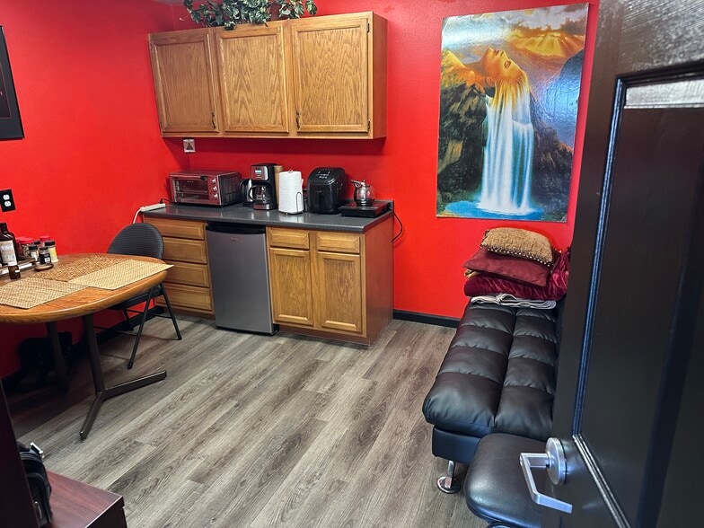 More Photos Of 7140 Ivy St, Commerce City Warehouse For Sale