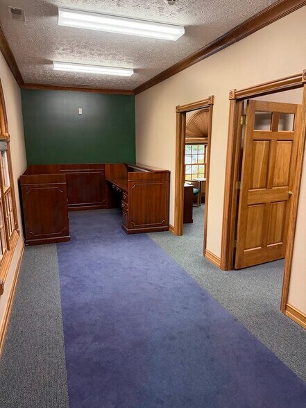 More Photos Of 70 E Main St, Greenwood Office For Lease