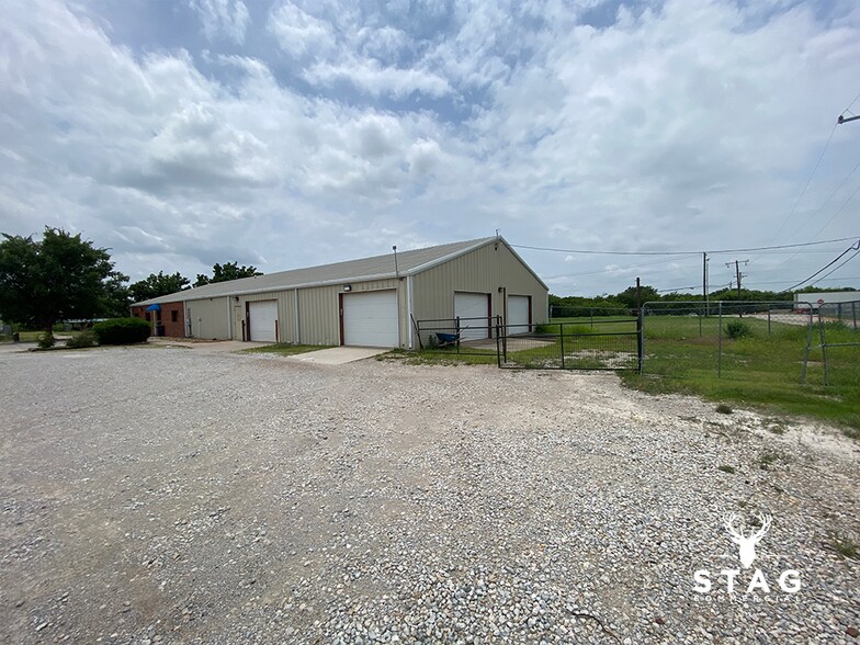 More Photos Of 5000 Energy Pl, Denton Industrial For Lease
