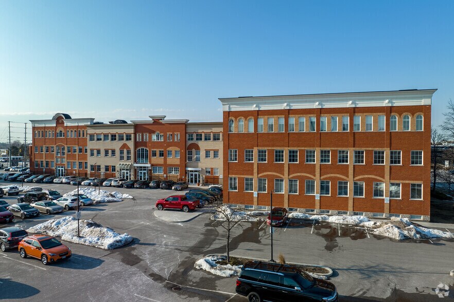 More Photos Of 5045 Orbitor Dr, Mississauga Medical For Lease