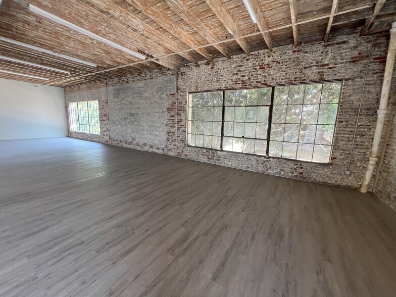 More Photos Of 1801 S Hill St, Los Angeles Industrial For Sale