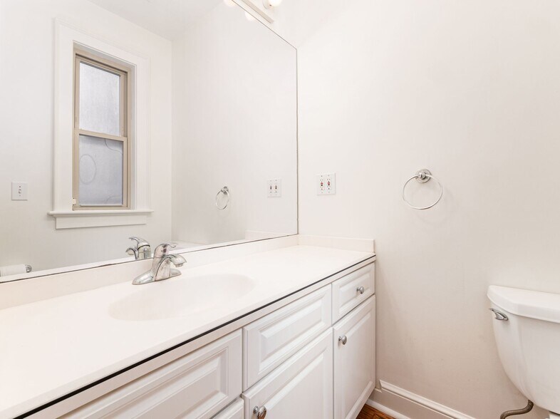 More Photos Of 857 S High St, Columbus Office Residential For Sale