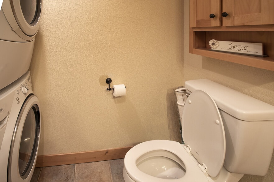 More Photos Of 1005 W 5th St, Winona Office For Sale