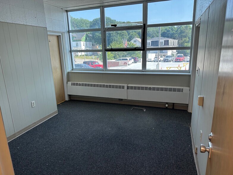 More Photos Of 29 Church St, Leominster Police Fire Station For Sale
