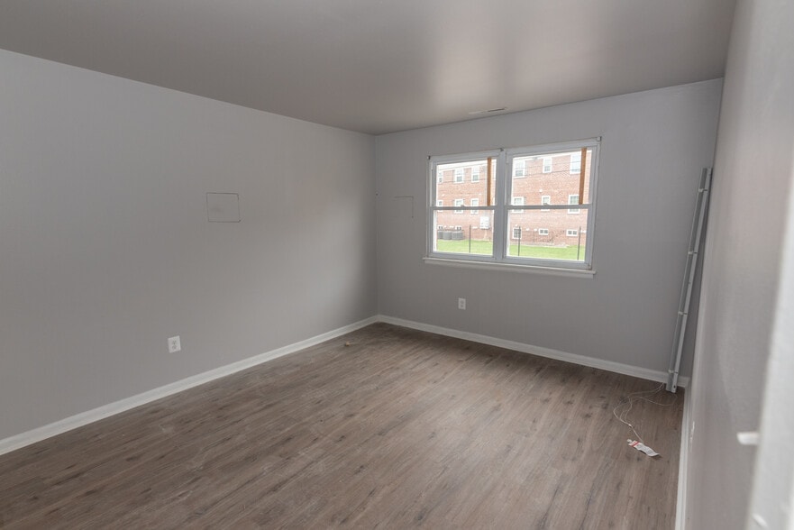 More Photos Of 4907-4921 Frederick Ave, Baltimore Apartments For Sale
