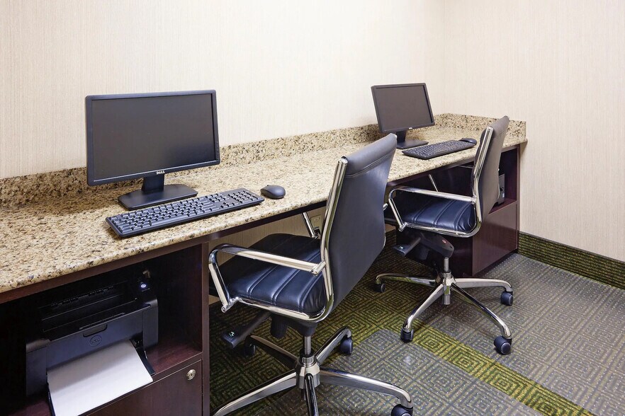 More Photos Of 5423 N Port Washington Rd, Glendale Hotel For Sale