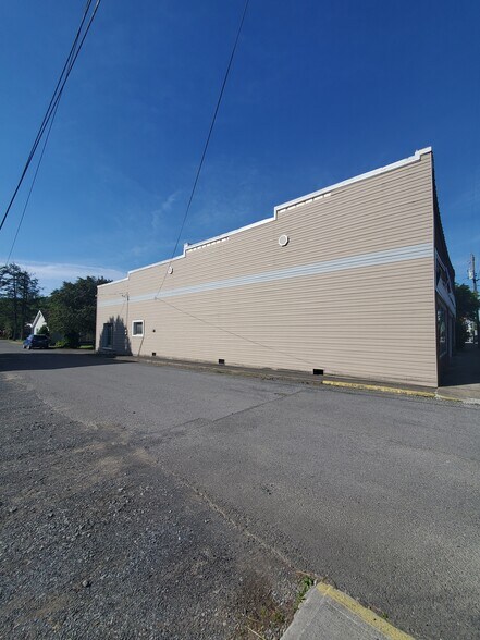 More Photos Of 506 Main St, Rainelle Storefront Retail Office For Sale