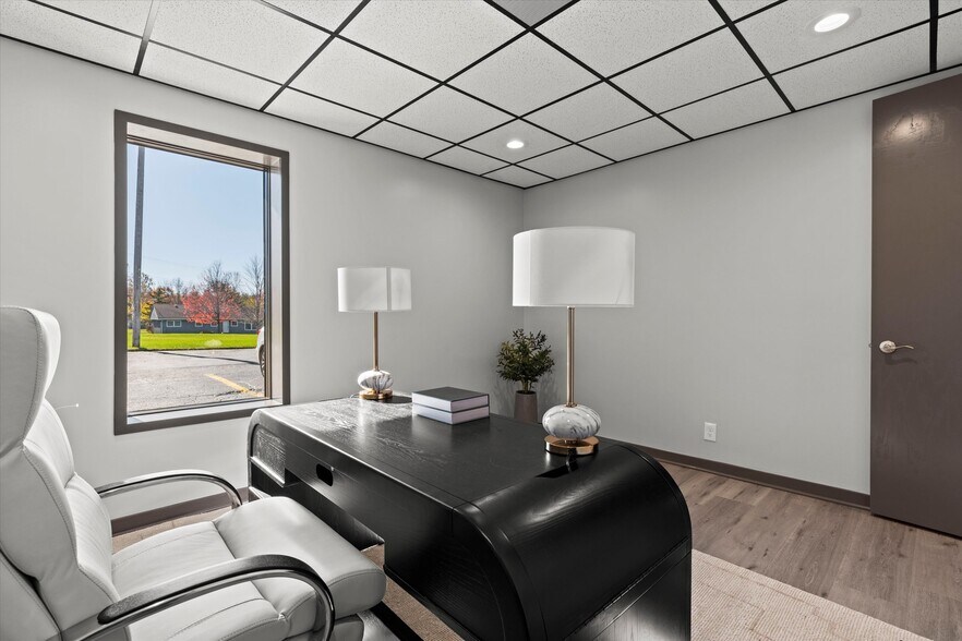 More Photos Of 502 W Markey Rd, Belton Medical For Lease