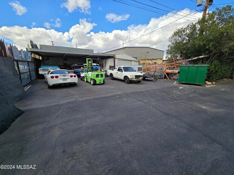 More Photos Of 1750 W Roger Rd, Tucson Auto Repair For Sale