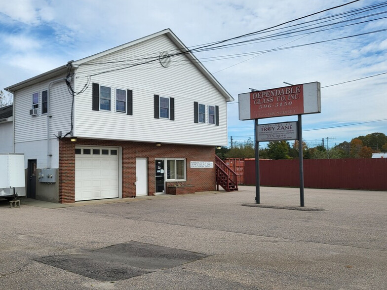 Primary Photo Of 132 Oak St, Westerly Warehouse For Lease