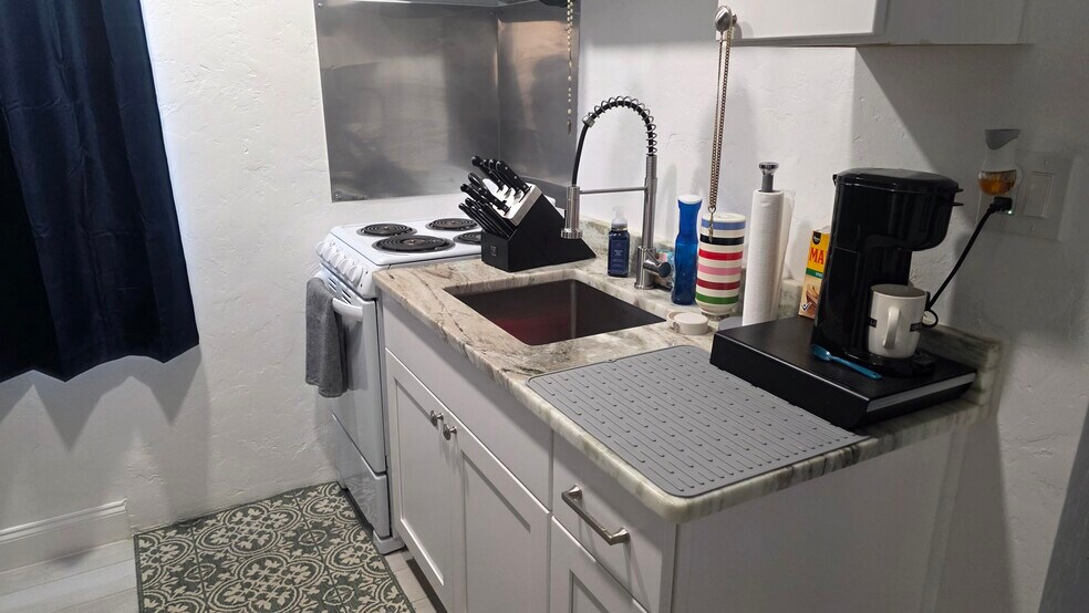 More Photos Of 117 N 5th St, Fort Pierce Office Residential For Sale