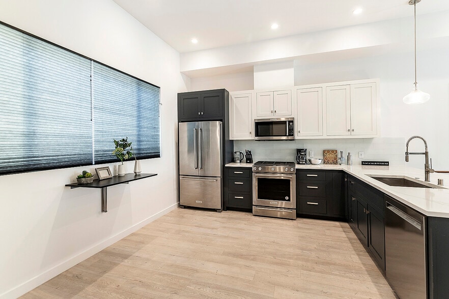 More Photos Of 1002 N Hudson Ave, Los Angeles Apartments For Sale