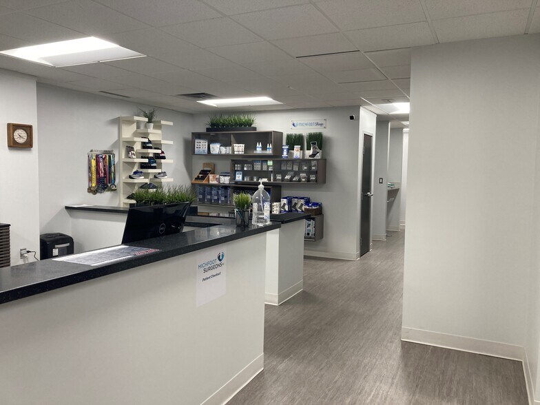 More Photos Of 29275 Northwestern Hwy, Southfield Medical For Sale