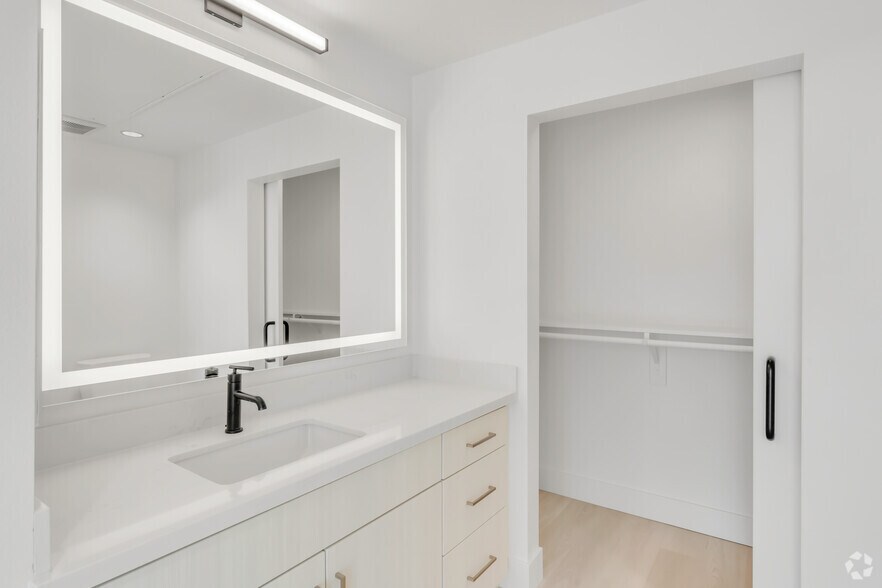 More Photos Of 5570 Rosemead Blvd, Temple City Apartments For Lease