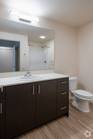 More Photos Of 102 N G St, Tacoma Apartments For Lease