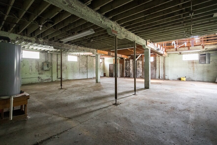 More Photos Of 3143 Bellevue St, Detroit Warehouse For Sale