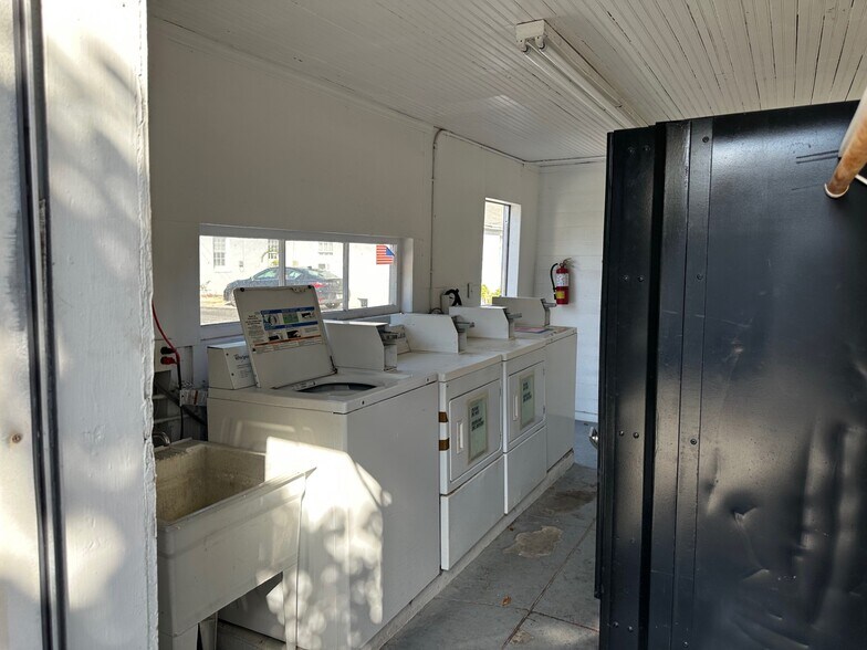 More Photos Of 200 Park Ave, West Palm Beach Apartments For Sale