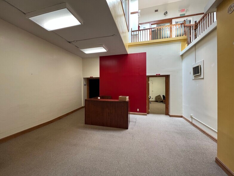 More Photos Of 499-500 Grotto St N, Saint Paul Loft Creative Space For Sale