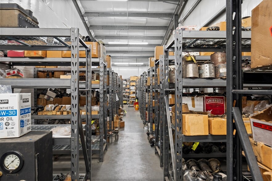 More Photos Of 720 E 3rd Ave, Moses Lake Manufacturing For Sale