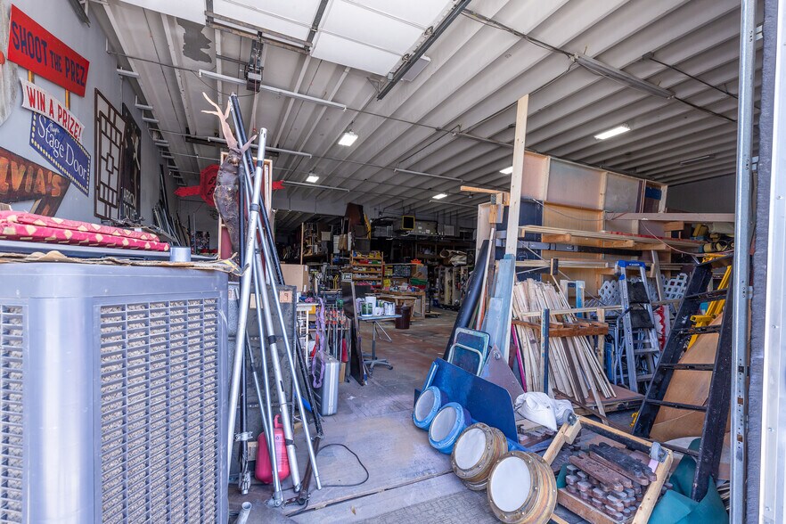 More Photos Of 2169 10th St, Sarasota Warehouse For Sale