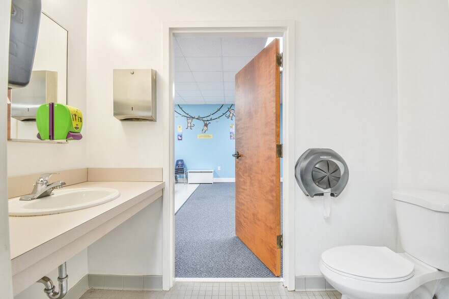 More Photos Of 1400 Grayson Hwy, Lawrenceville Religious Facility For Sale