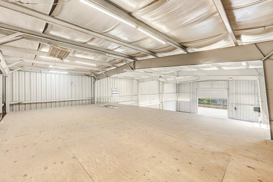 More Photos Of 1911 Dana Dr, Fort Myers Warehouse For Sale