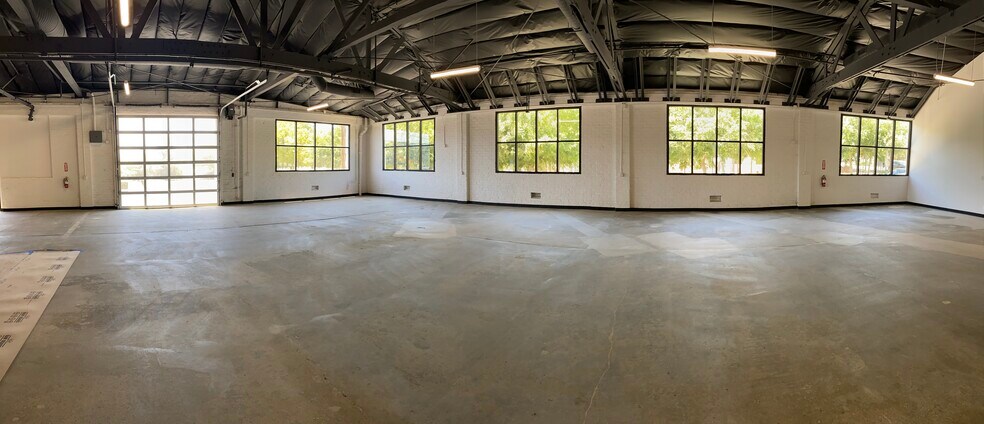 More Photos Of 633 S San Fernando Blvd, Burbank Flex For Lease