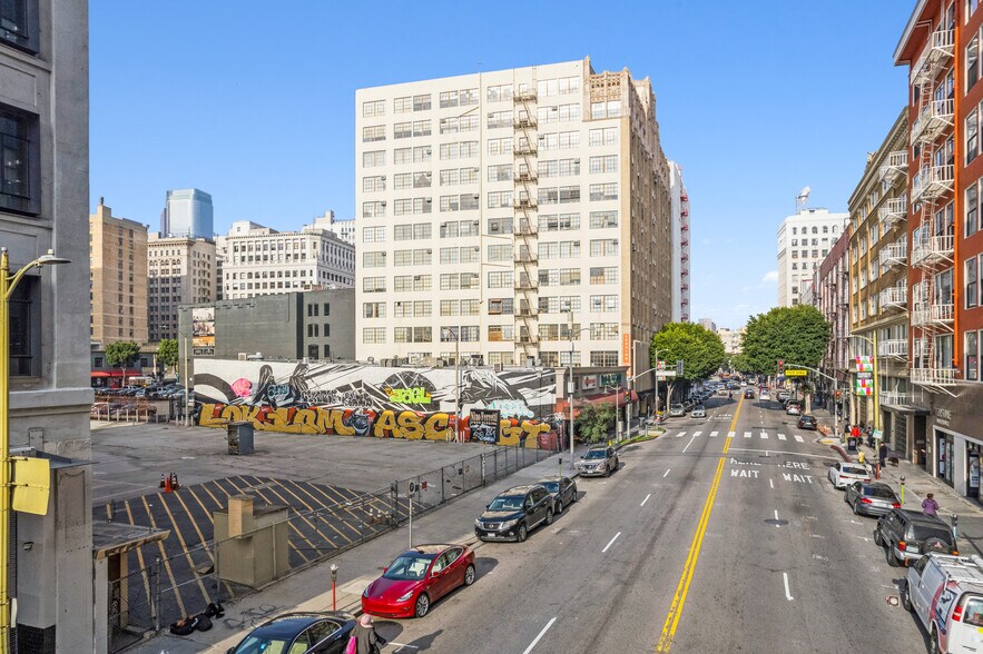 More Photos Of 729-737 S Los Angeles St, Los Angeles Storefront Retail Office For Sale