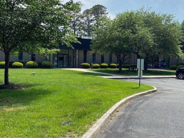 More Photos Of 9 Trenton Lakewood Rd, Clarksburg Warehouse For Lease