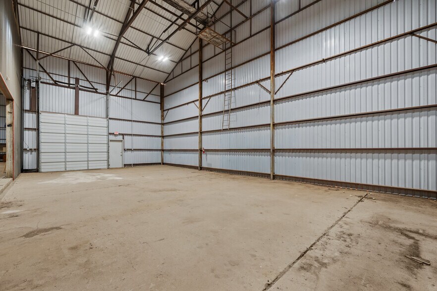 More Photos Of 1809 114 Hwy, Levelland Industrial For Lease