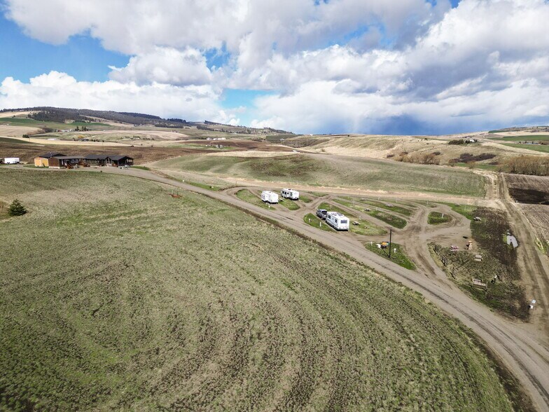 More Photos Of 110 Seubert Heights Dr, Cottonwood Trailer Camper Park For Sale