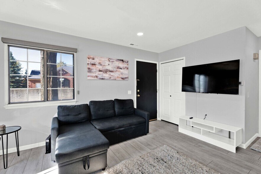 More Photos Of 23225 Deanhurst St, Clinton Township Apartments For Sale